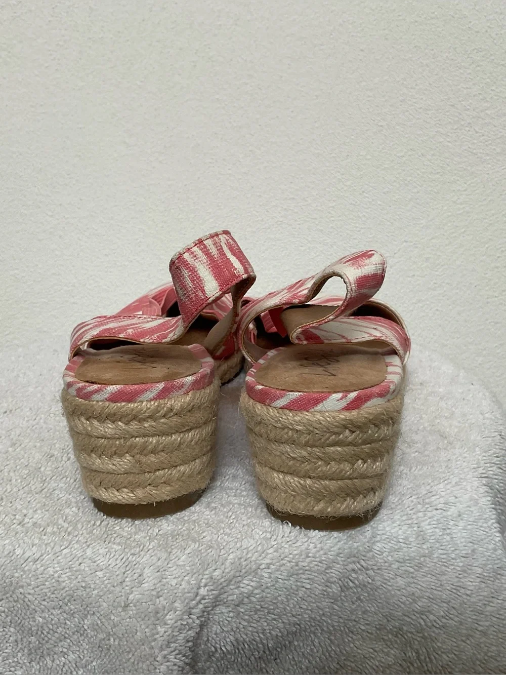 Life Stride Velocity Katrina Pink, White Espadrille Wedge Sandals Size 9.5
